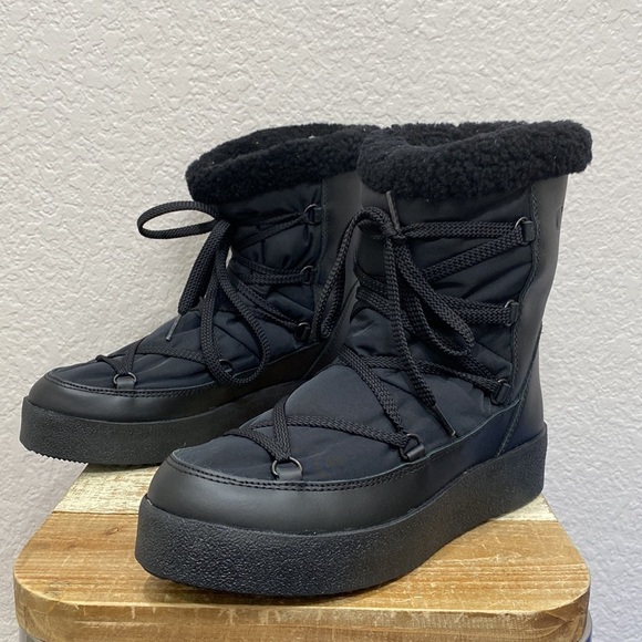 La Canadienne Emery Shearling Lined Boots - Picture 9 of 13